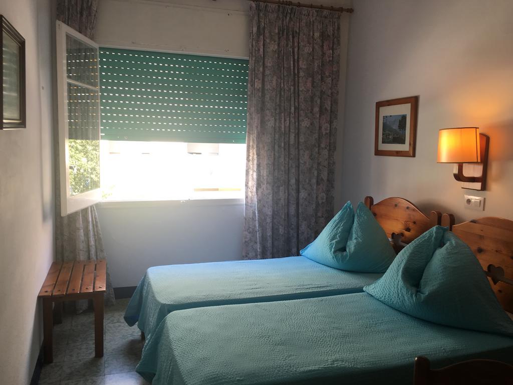 Pension Casa Austria Calella Extérieur photo