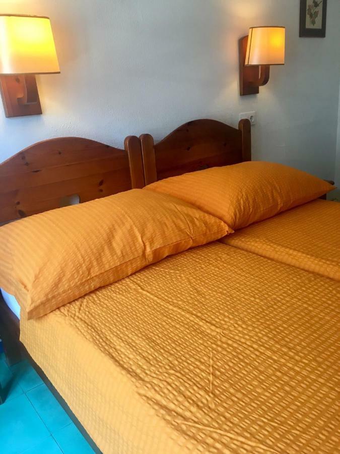Pension Casa Austria Calella Extérieur photo